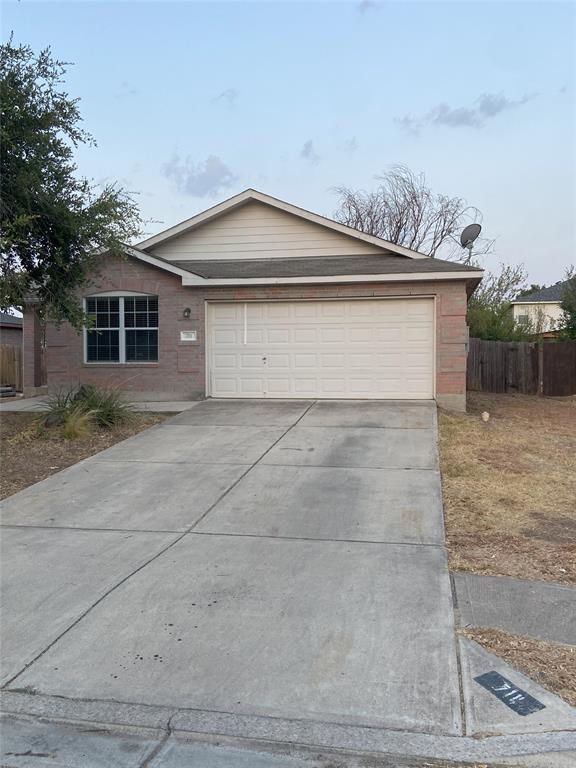 Building Photo - 711 Estancia Way