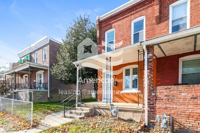 Building Photo - 414 S 2nd St