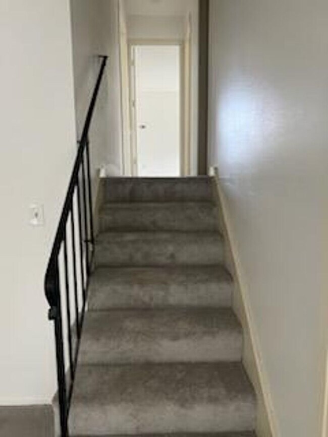 Foto del edificio - Campbell Condo  2 Bedroom, 2 Bath - 2nd Floor