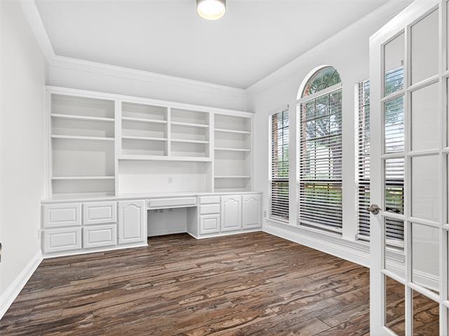 Building Photo - 9861 Chamber Hall Dr