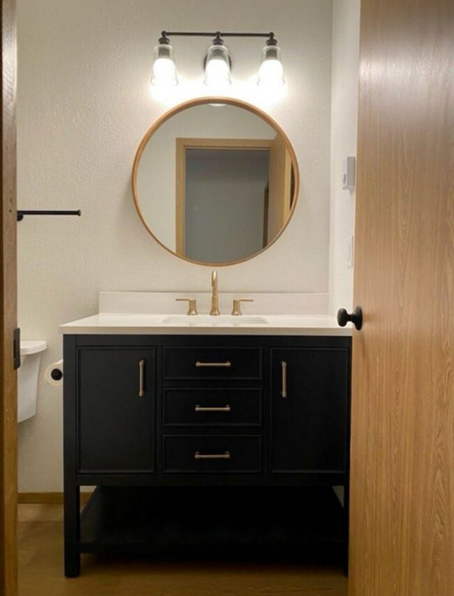 Foto del edificio - 189 Crestline Duplex