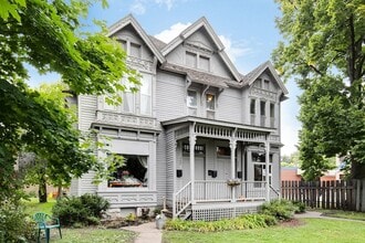 Building Photo - 365-367 Smith Ave N