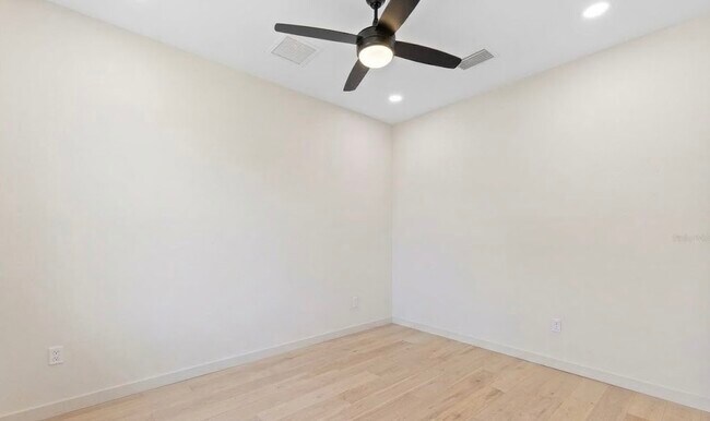 Foto del edificio - 2207 16th St N