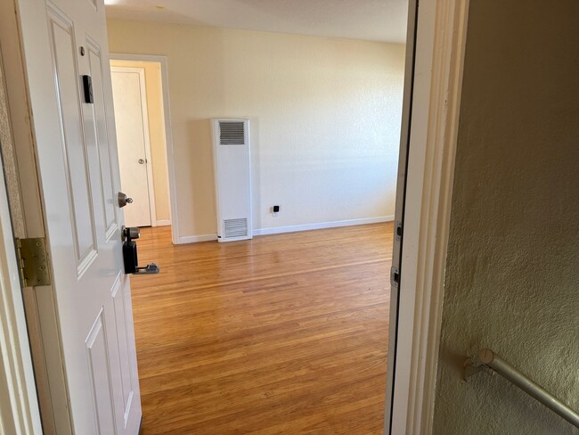 Photo - 1265-1271 Parkington Ave Apartment