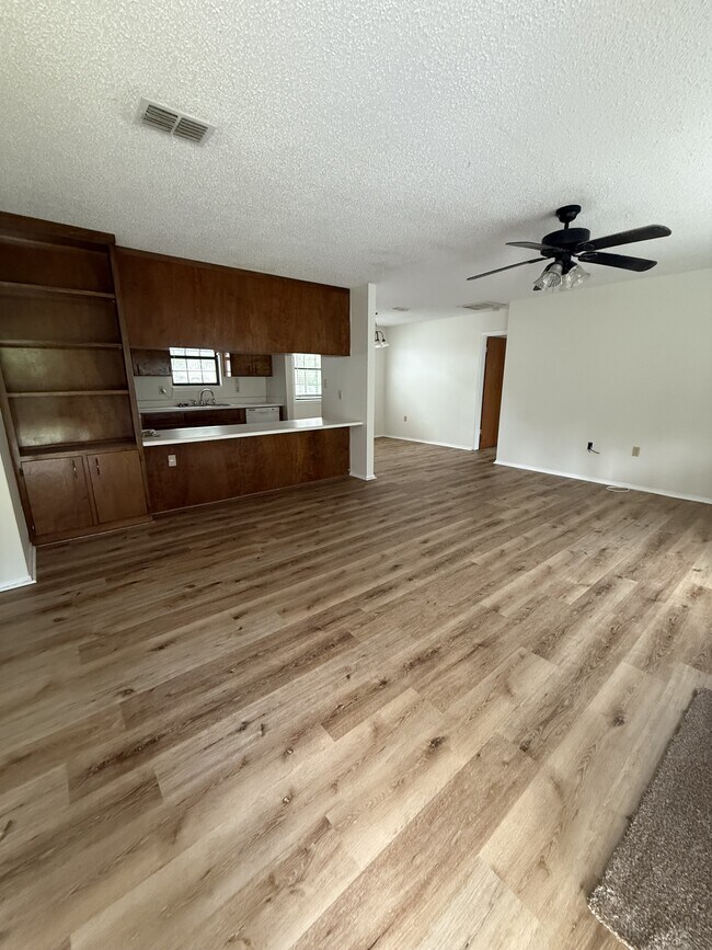 Photo - 45 Cedar Ave House