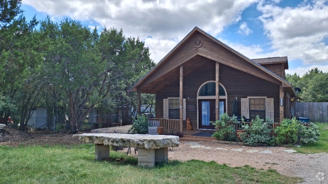 Building Photo - 1015 Twisted Oak Ct