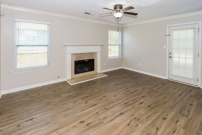 Foto del edificio - 843 Shoals Ct