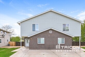 Building Photo - 4475 Parfet St