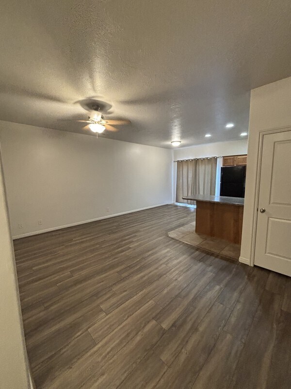 Building Photo - 496 N 2480 W