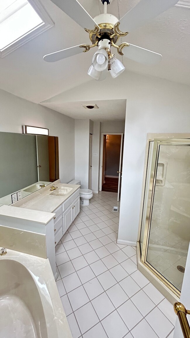 Photo - 2518 Savannah Rd House