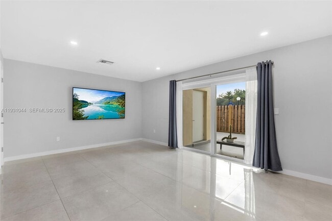 Foto del edificio - 8443 SW 137th Ave