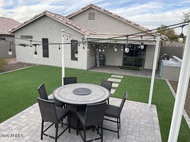 Foto del edificio - 3101 W Louise Dr