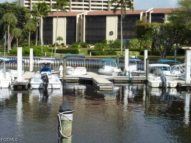 Foto del edificio - 4821 S Landings Dr