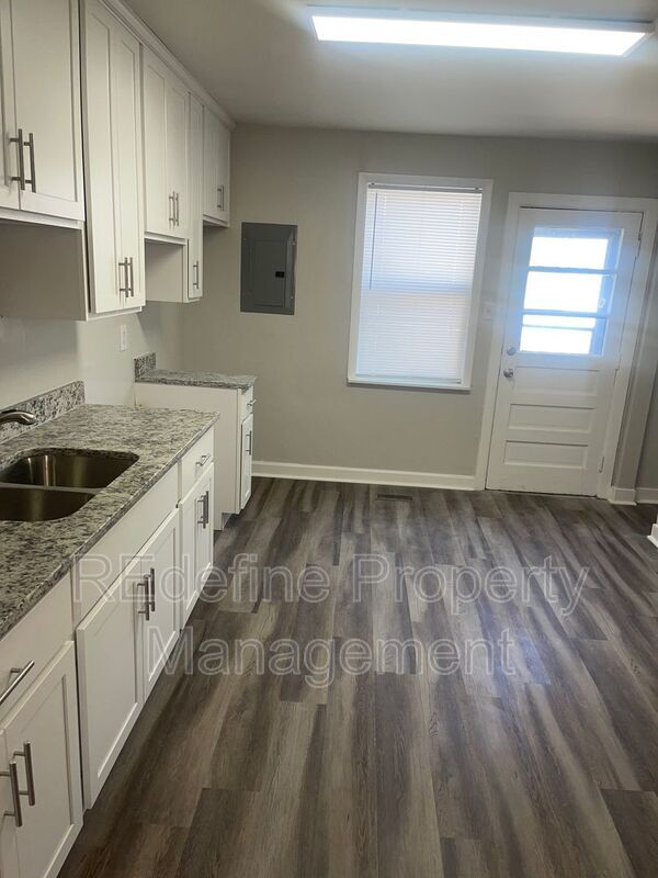 Foto del edificio - 806 East Brookland Park Boulevard