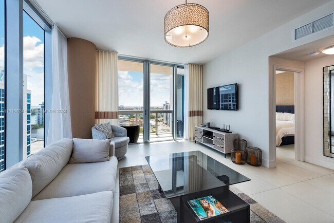 Building Photo - 6899 Collins Ave
