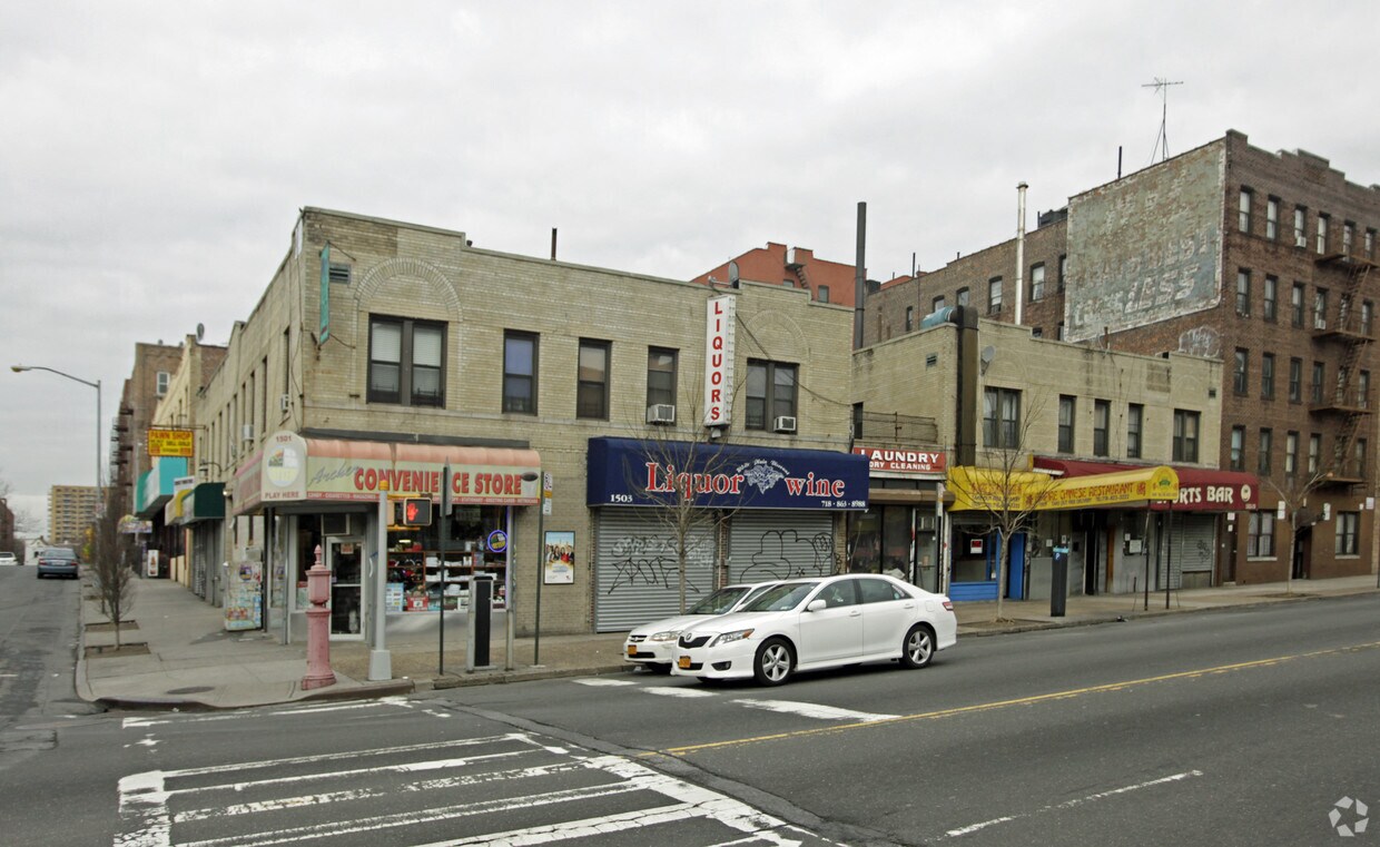 Building Photo - 1501-1513 White Plains Rd