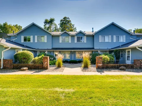 Foto del edificio - 1638 Helena Rd N