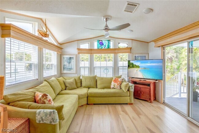 Foto del edificio - 7270 Pinehurst Rd