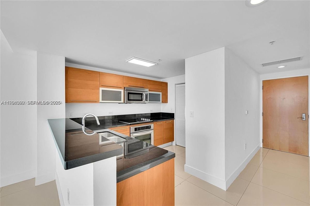 Foto del edificio - 253 NE 2nd St