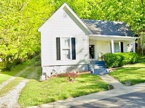 Building Photo - 610 Polsgrove St