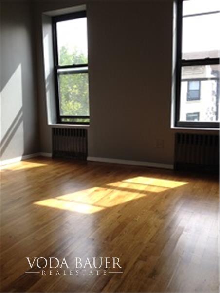 Primary Photo - 528 6th Ave
