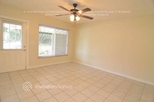 Building Photo - 520 Donna Dr
