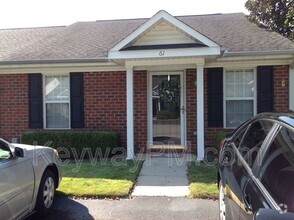 Building Photo - 61 Charlestowne Dr