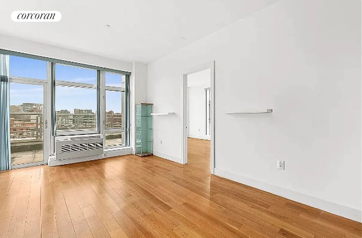 Foto principal - 140-21 32nd Ave