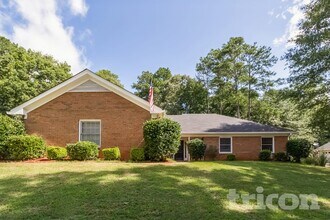 Building Photo - 350 Bridgewood Dr SE