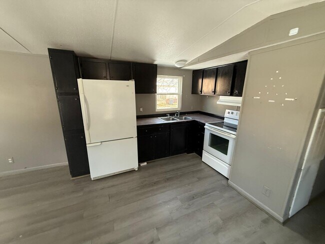 Foto del edificio - 719 Barren Hollow Rd