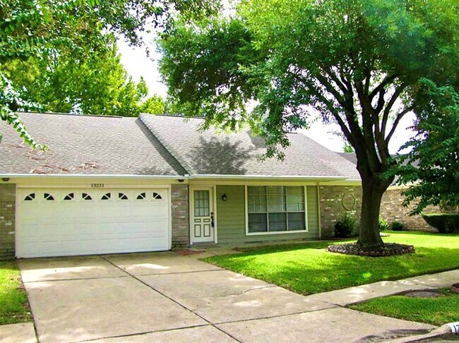 Building Photo - 13231 Harpers Bridge Dr
