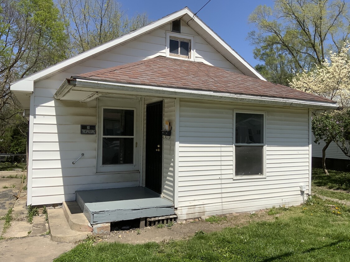 Primary Photo - 313 E N 3rd St