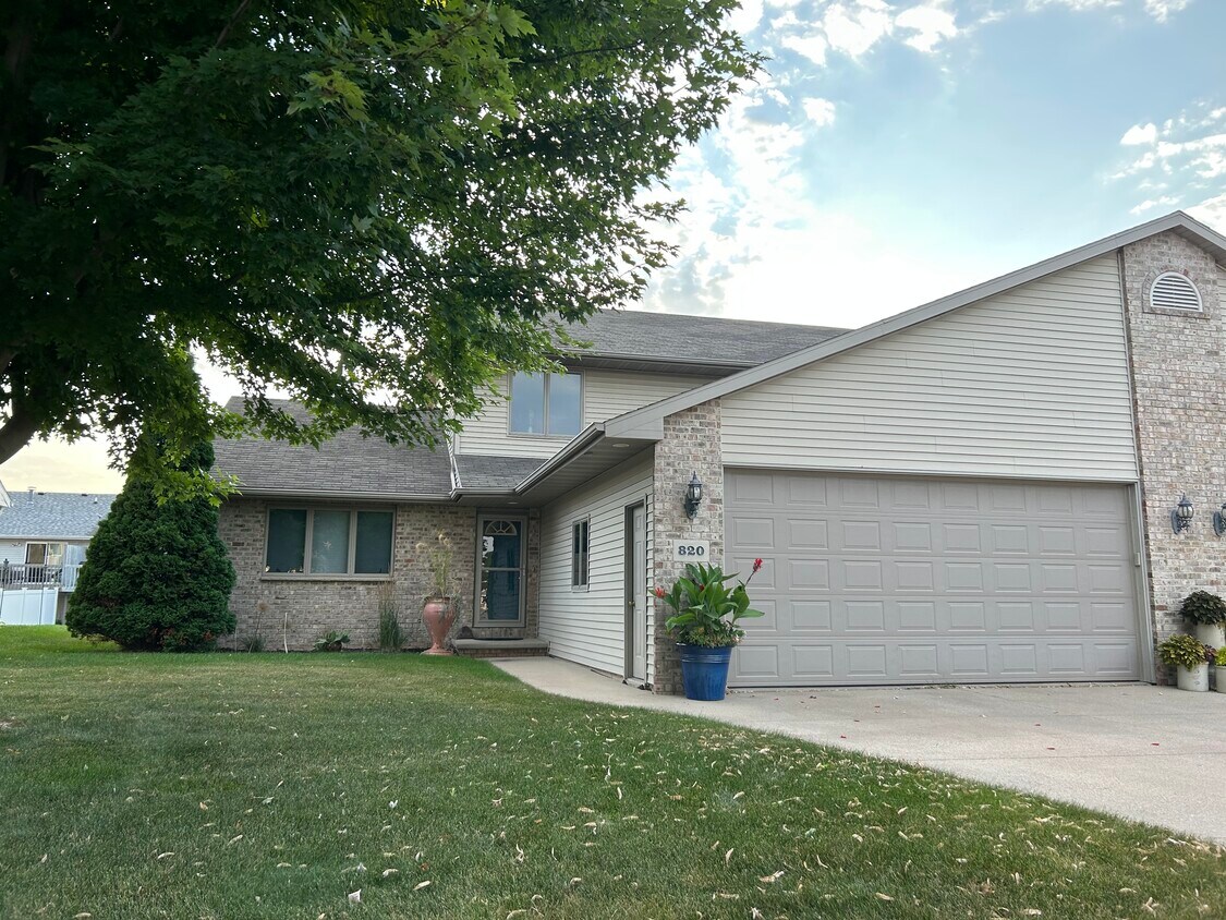 Foto principal - 820 Lang Way