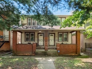 Building Photo - 383 E 13th Ave