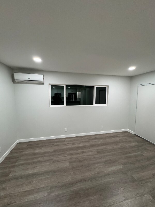 Building Photo - 5808 Tujunga Ave