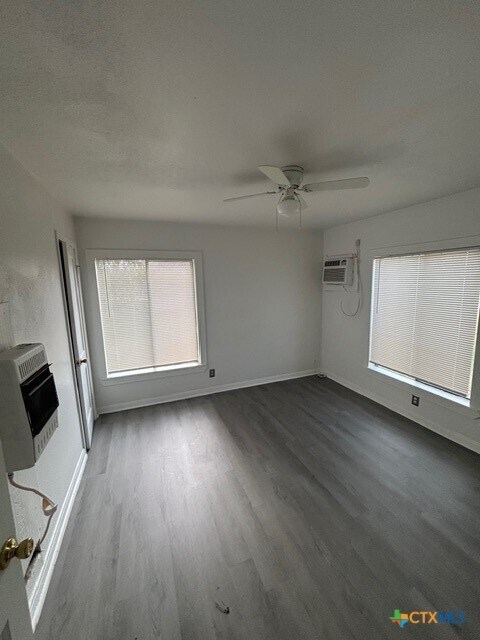 Foto del edificio - 802 W Dean Ave