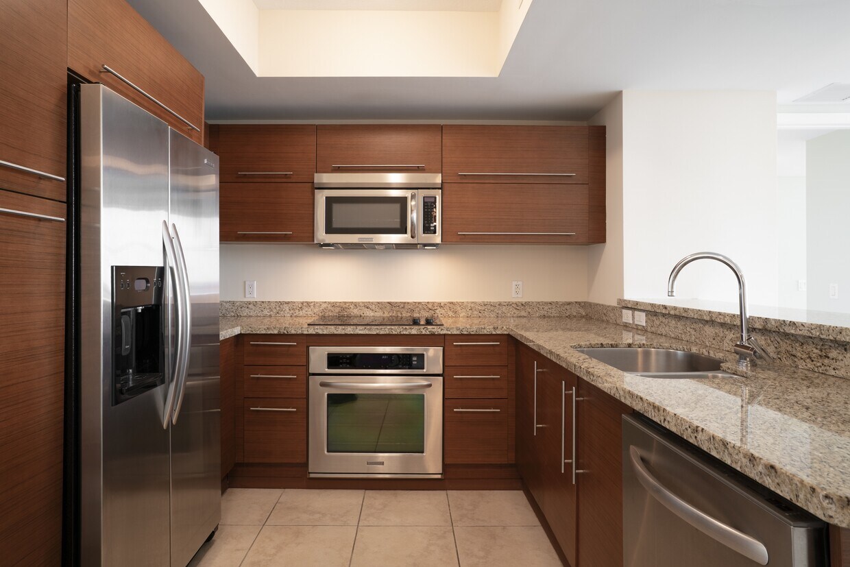 Foto principal - 2641 N Flamingo Rd