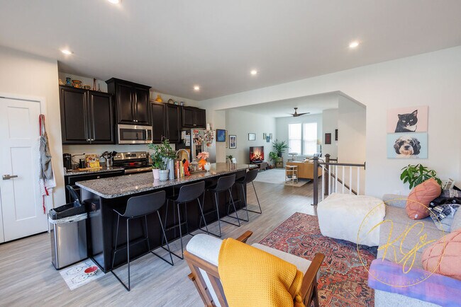 Kitchen - 3478 Steamer Dr