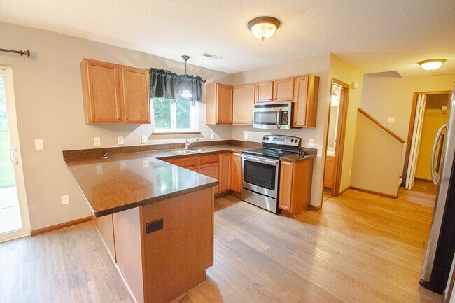 Foto del edificio - Modern Townhome in a Convenient NW Location