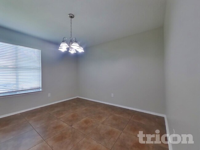 Foto del edificio - 11451 Stoughton Dr