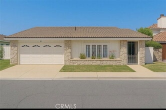 Building Photo - 33 Sandpiper