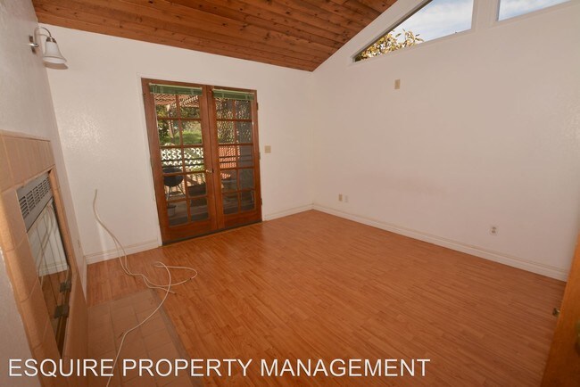 Foto del edificio - 738 Mesa Dr