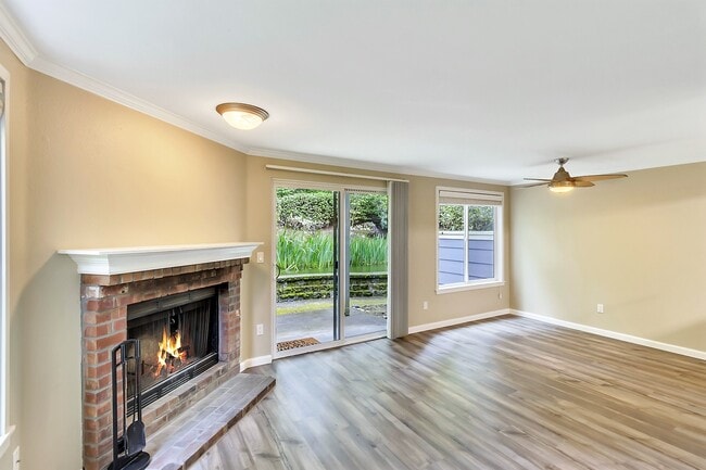 Vista de la sala de estar/comedor - 10026 NE 127th Pl