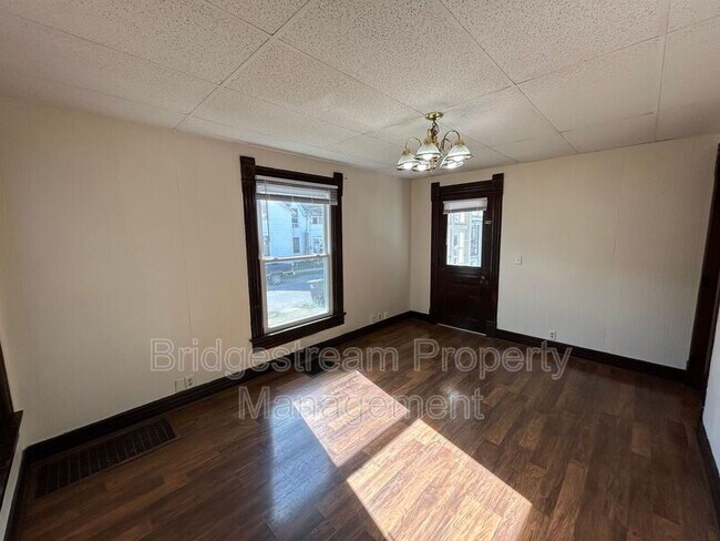Foto del edificio - 434 S Mulberry St