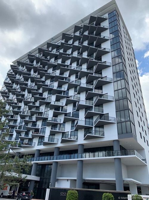Foto principal - 5252 Paseo Blvd