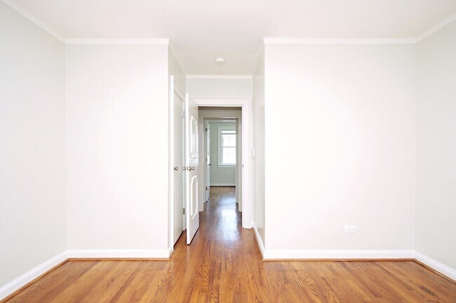Building Photo - Renovated One-Level Belmont Home