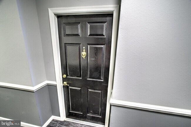 Foto del edificio - 1591 Spring Gate Dr.