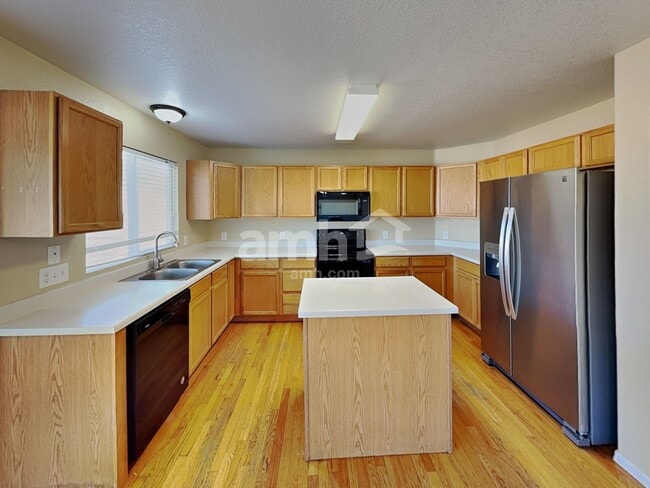 Foto del edificio - 15625 E 99th Ave