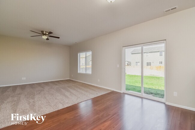 Foto del edificio - 6632 Kearsarge Dr