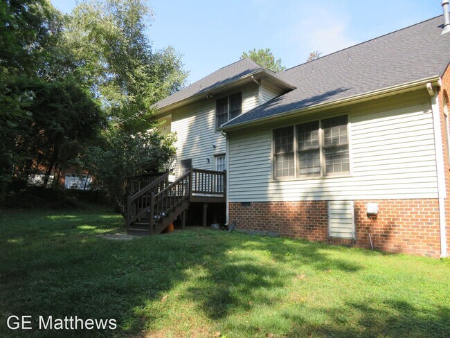 Foto del edificio - 4 br, 3 bath House - 13015 Chipstead Road